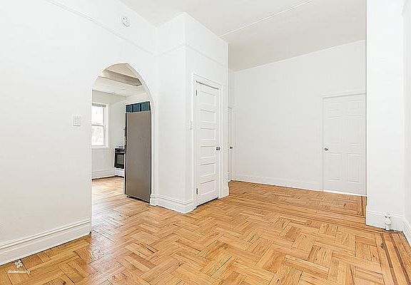 4th image of 119 Powers St #2