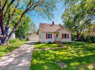 1527 Grace St, De Pere, WI 54115
