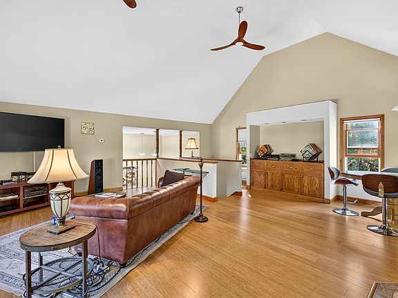 4th image of 8 Raelynn Drive
