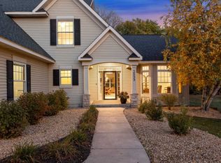 3899 Jamestown Curv, Woodbury, MN 55129
