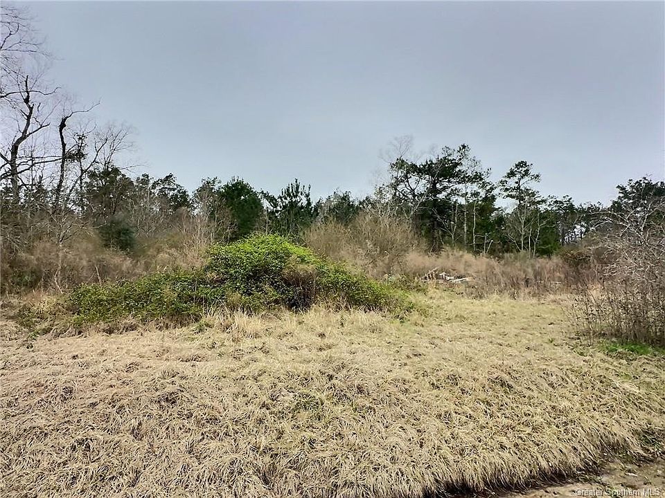 2nd image of 151 Sarah Ln