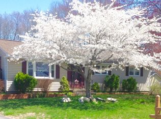 3 Deepwood Rd, Enfield, CT 06082