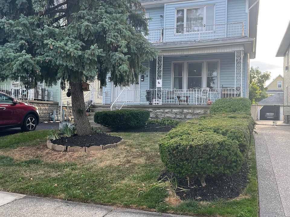 1st image of 166 Commonwealth Ave #1