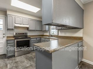 5501 Rosemont Dr, Chattanooga, TN 37411