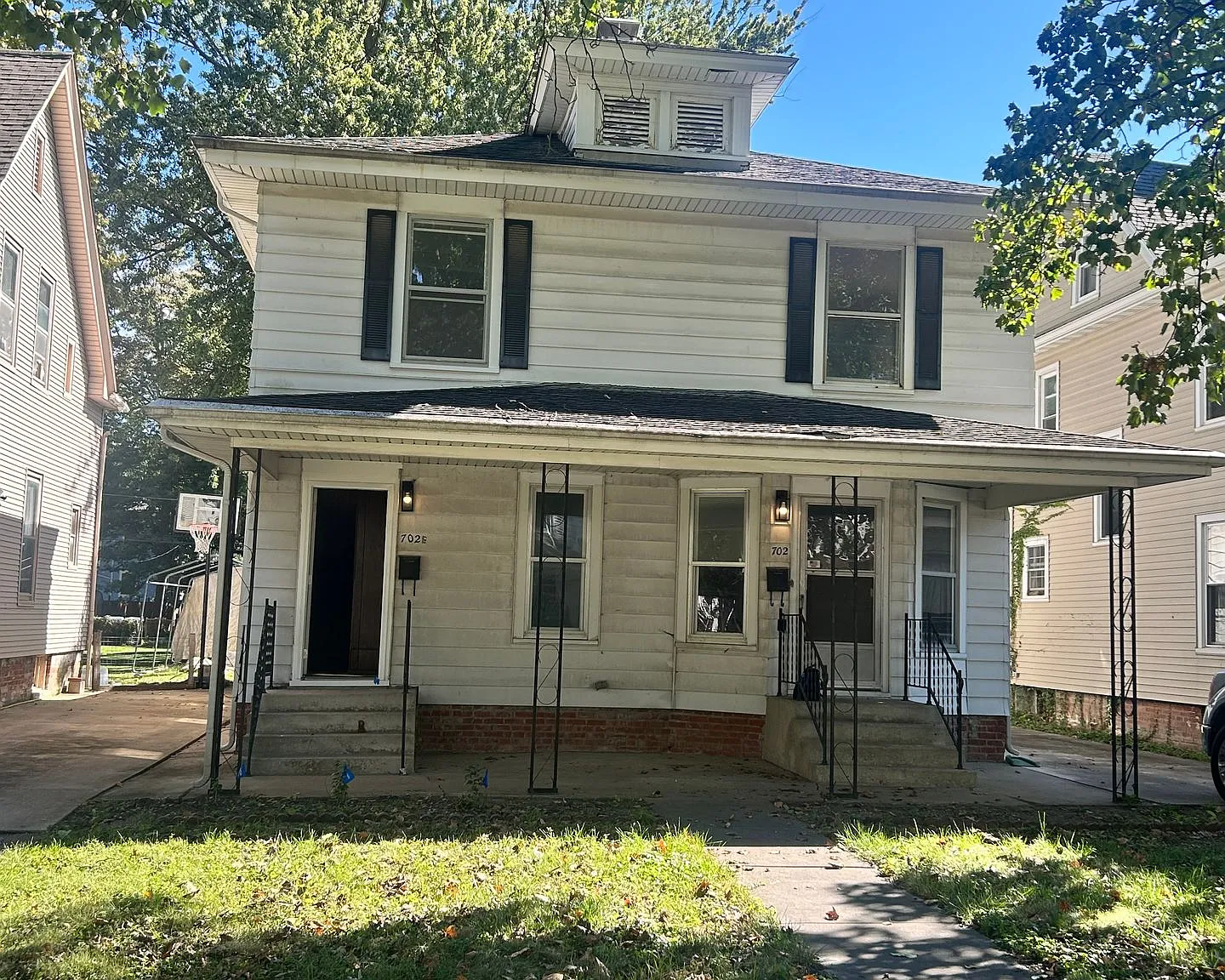 2 Bedroom Duplex 702 S. Glenwood — Photo 1