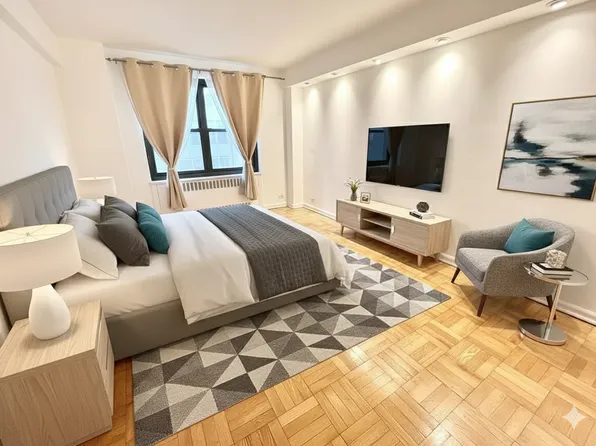 135 East 54th Street image 1 of 9