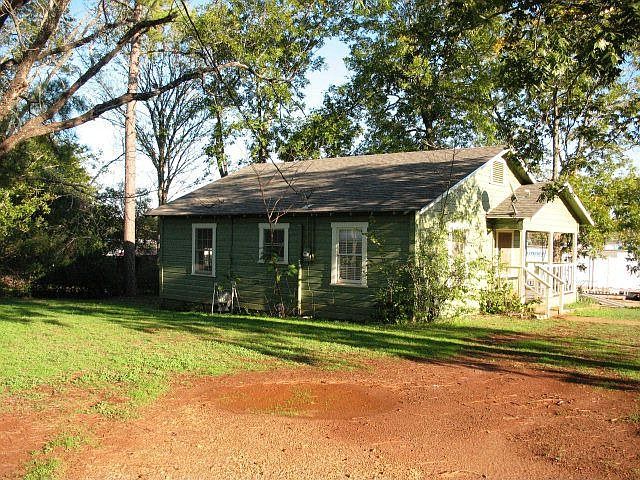 2nd image of 226 Rusk St