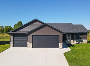 1375 Boxer St, Kaukauna, WI 54130
