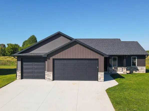 1375 Boxer St, Kaukauna, WI 54130