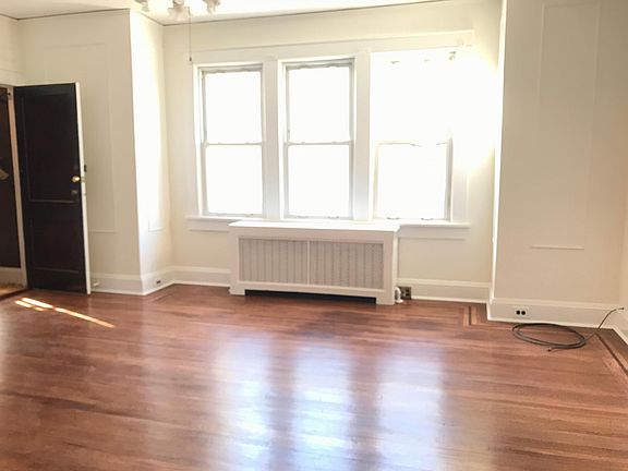 4th image of 52 Alder St APT 1