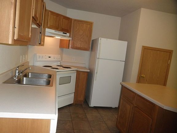 5th image of 1815 Montana St APT B