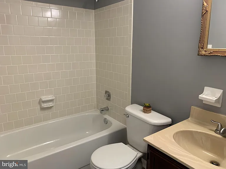 8262 Vernon St — Photo 26
