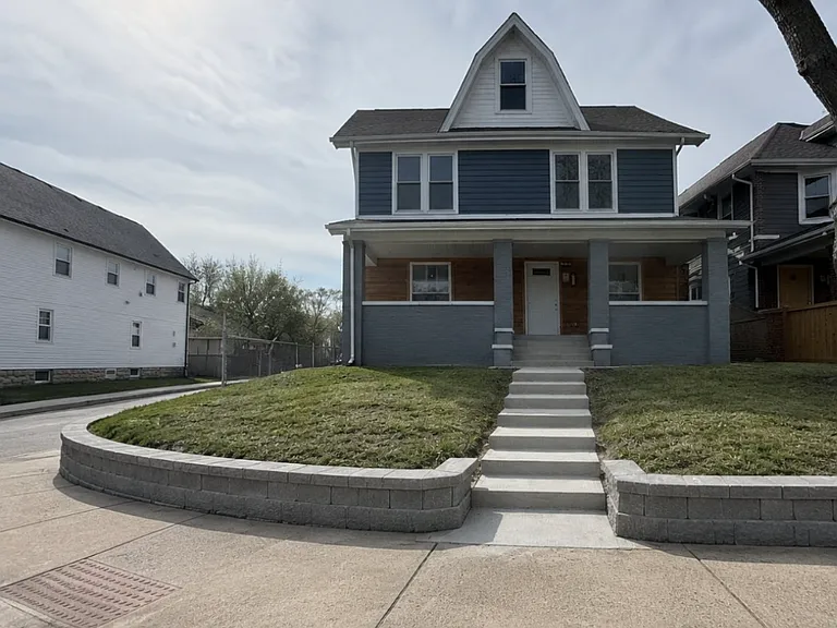 302 N State Ave — Photo 1