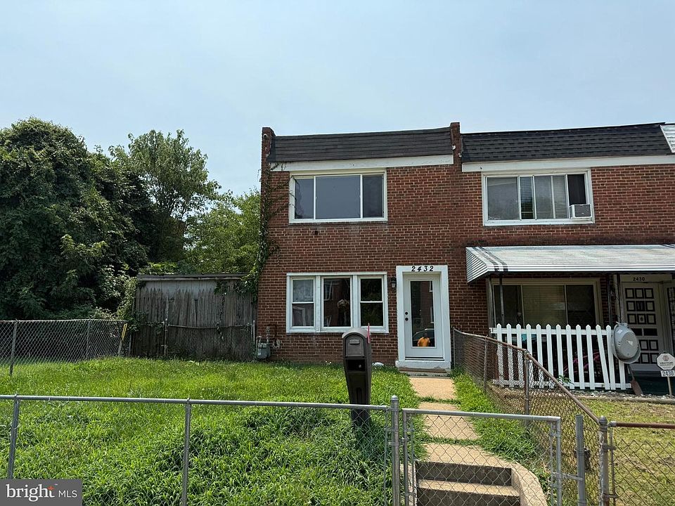 1st image of 2432 Harriet Ave