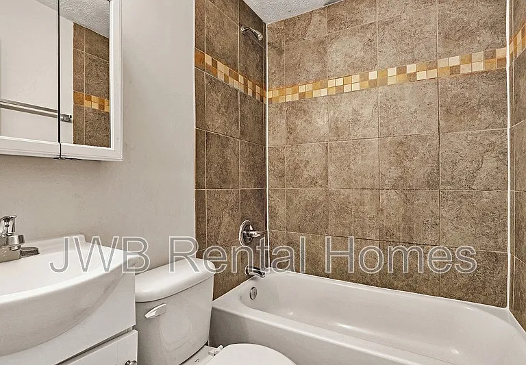 4705 Portsmouth Ave — Photo 12