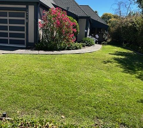 2nd image of 1000 Sanders Dr