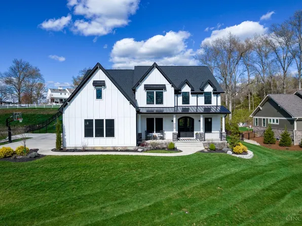 6040 Eden Roc Pl, Cincinnati, OH 45247