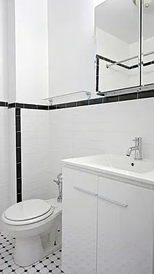 Rented by Metropolitan Equities | media 21