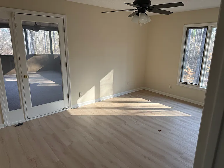 1915 Oakland Dr — Photo 6