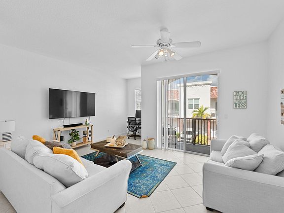 2nd image of 10520 SW Stephanie Way SW #2-203
