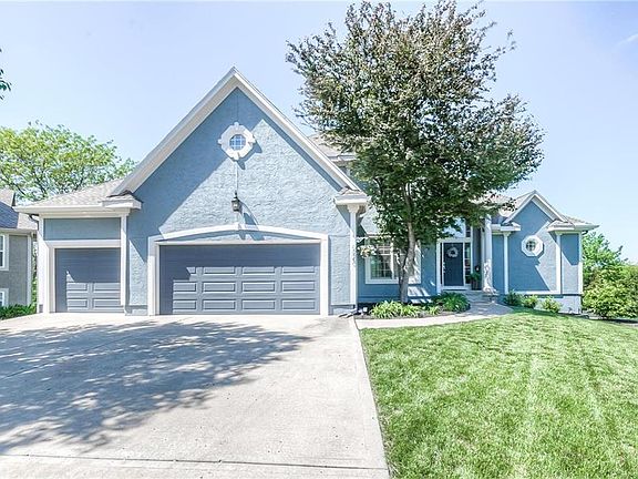 2nd image of 4403 Meadow View Dr