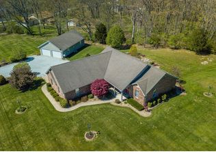 301 Snyder Rd, Troy, MO 63379