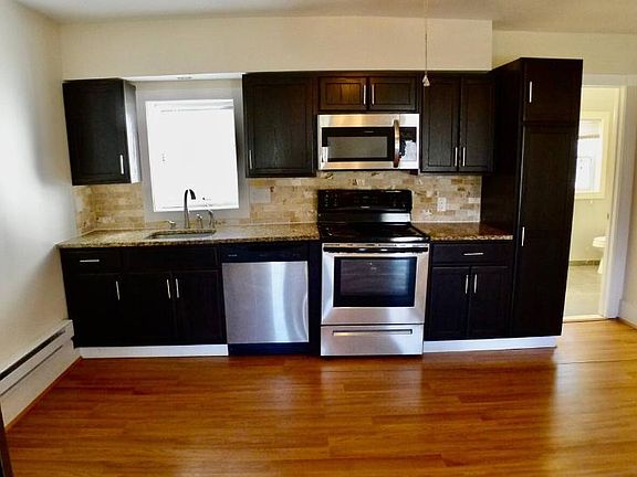 5th image of 1094 Mountain Ave #3