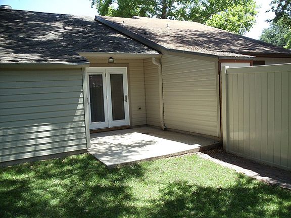 3rd image of 2832 Misty Garden Cir