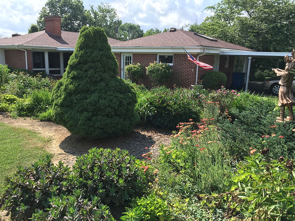 Detached brick skylite room