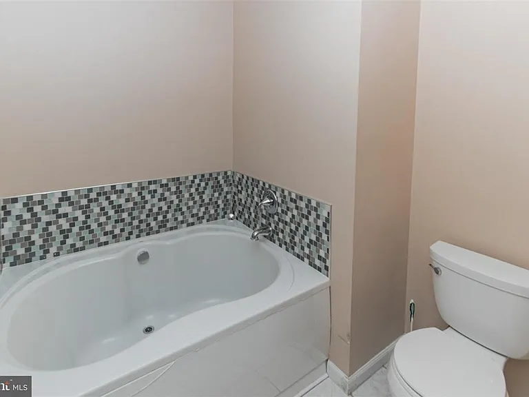 Master Bathroom (photo 2/3)