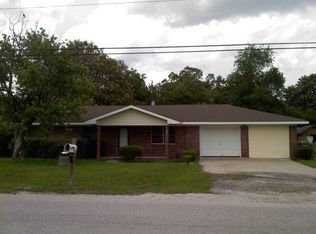 106 N Lake Dr, Brunswick, GA 31525