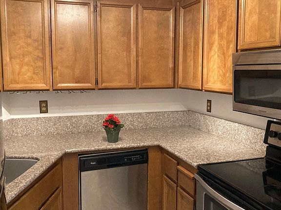 3rd image of 4888 Lakebird Ct