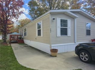 292 Maple St, Amherst, OH 44001