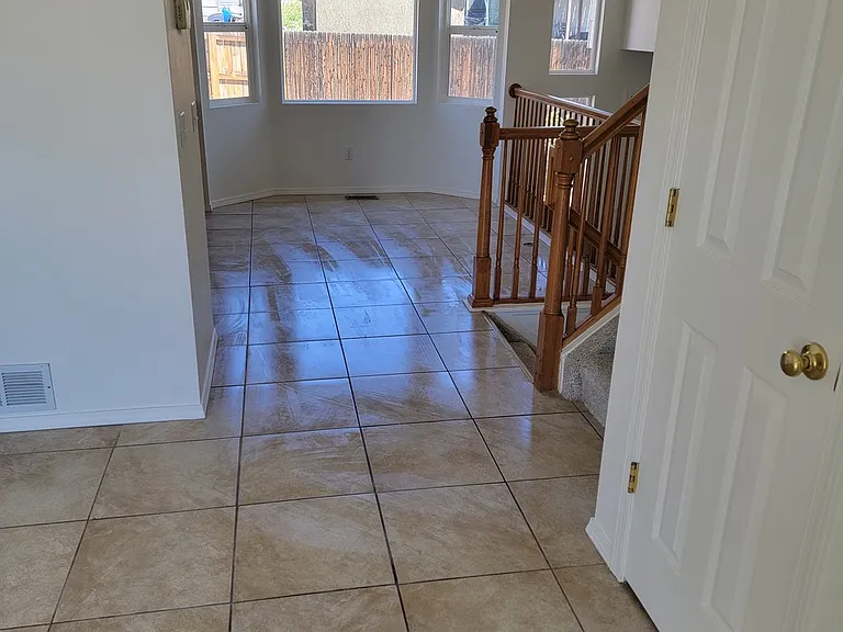 7060 Kaitlin Ct — Photo 3