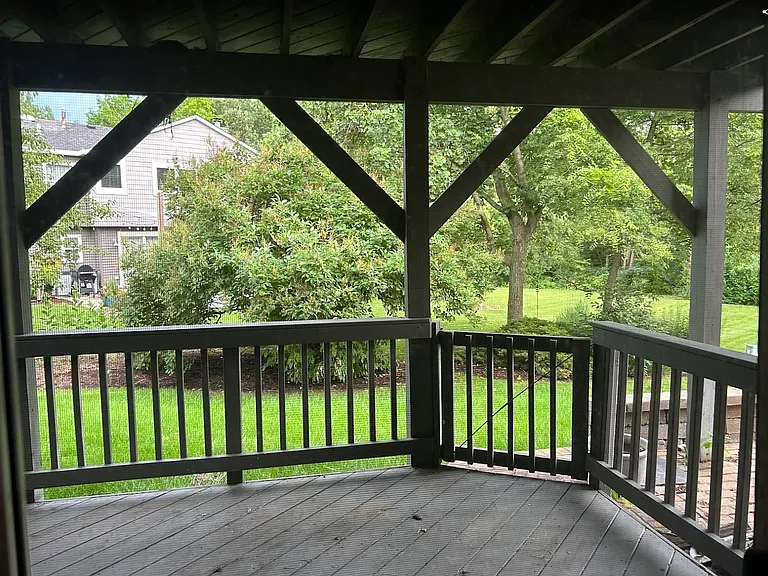 335 83rd St — Photo 6