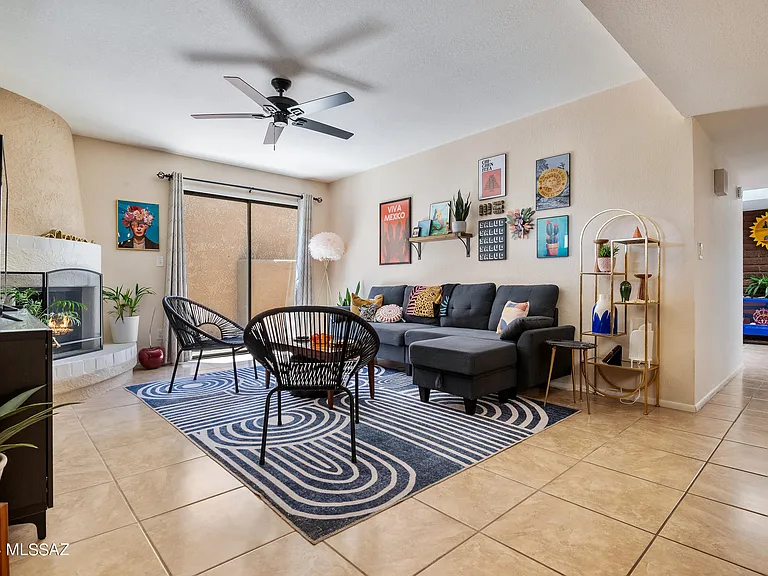 1341 E Ellis Dr — Photo 5