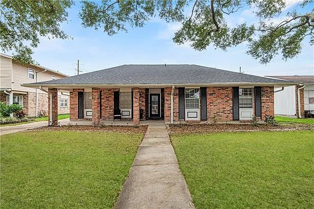 3511 Hyman Pl — Photo 1