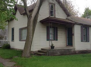 264 6th St, Manistee, MI 49660