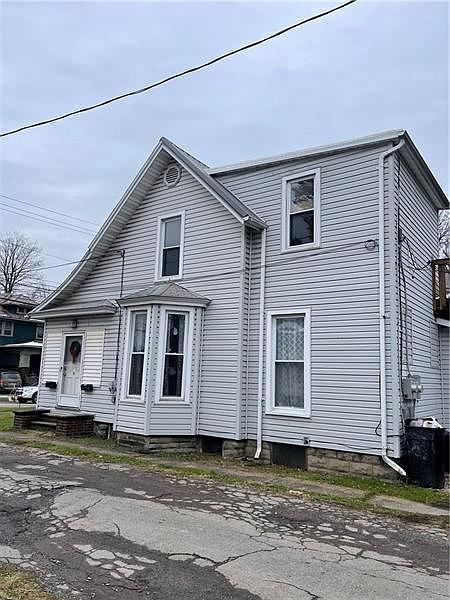 1st image of 15 College Ave