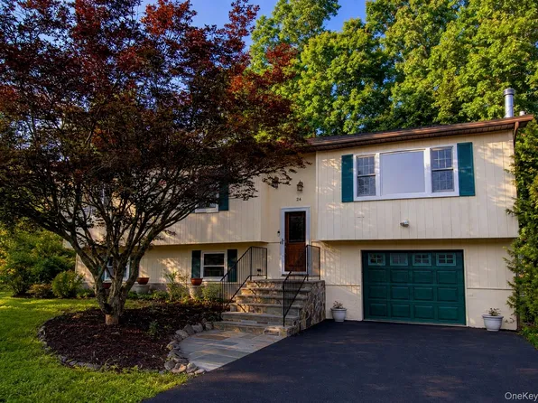 24 Bell Air Lane, Wappingers Falls, NY 12590