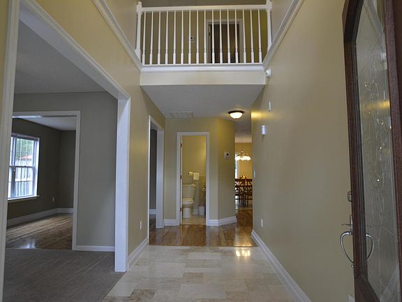 5th image of 105 Melanie Ln