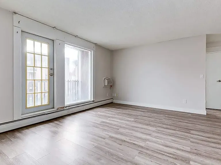 69 Kleisinger Cres #7 — Photo 8