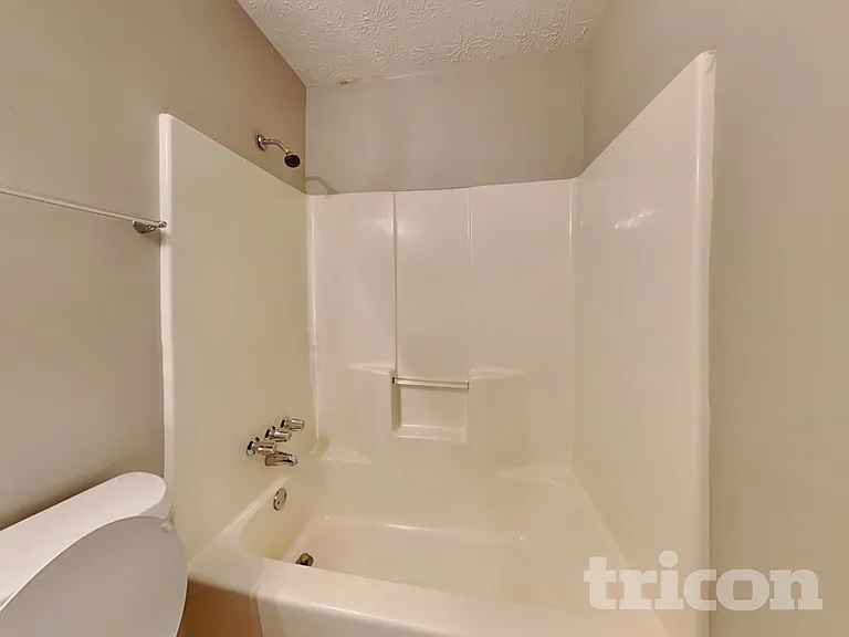 1475 Watercrest Cir — Photo 13