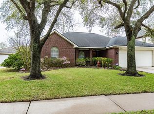5125 Crestway Dr, La Porte, TX 77571