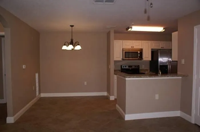 1 bed, 732 sqft, $1,650 — Photo 3