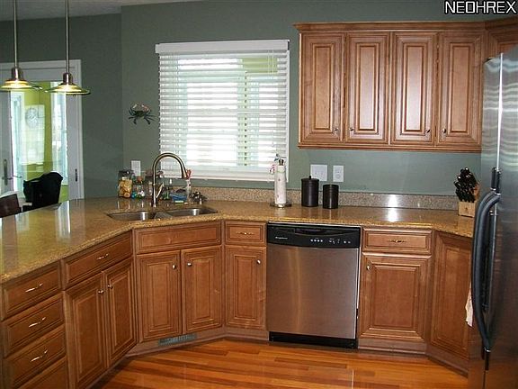 4th image of 2168 Lake Pointe Dr