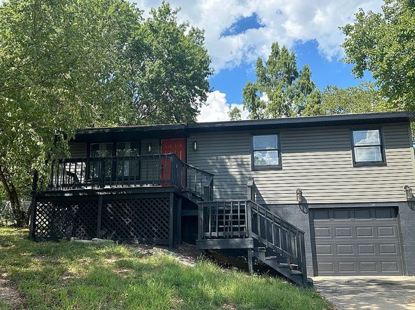 1604 Greenwood Blvd