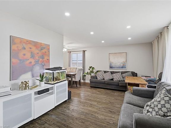 5th image of 58 Vanier Pl