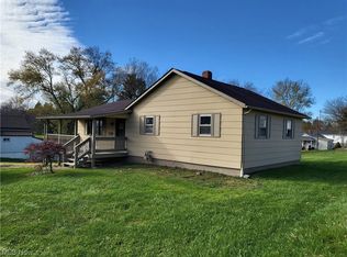 365 White Oak Ave, Zanesville, OH 43701