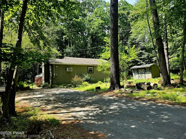 100 Iroquis Trl, Dingmans Ferry, PA 18328